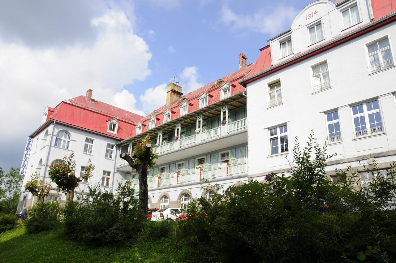 Osrodek Wypoczynkowy Rzemieslnik Hotel Szklarska Poręba Buitenkant foto